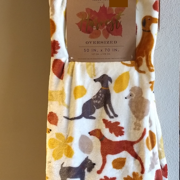 🐾Plush Blanket Dogs Throw Pugs Lab Dachshund Fall Leaves - Picture 5 of 6